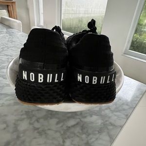 NOBULL SNEAKERS